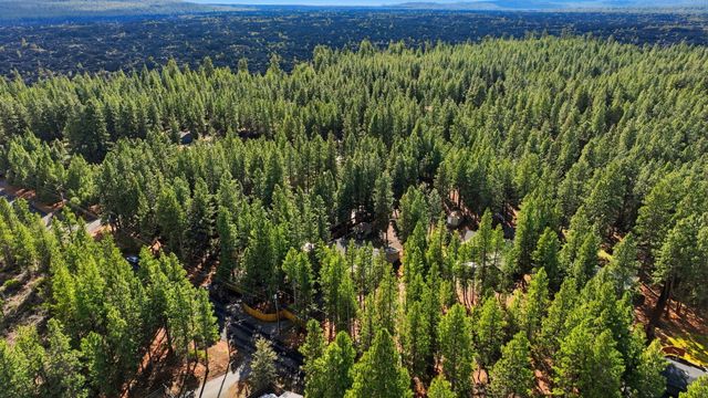 60095 Crater Road, Bend, OR 97702
