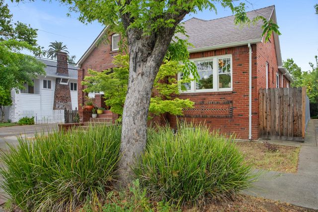 1917 26th St, Sacramento, CA 95816