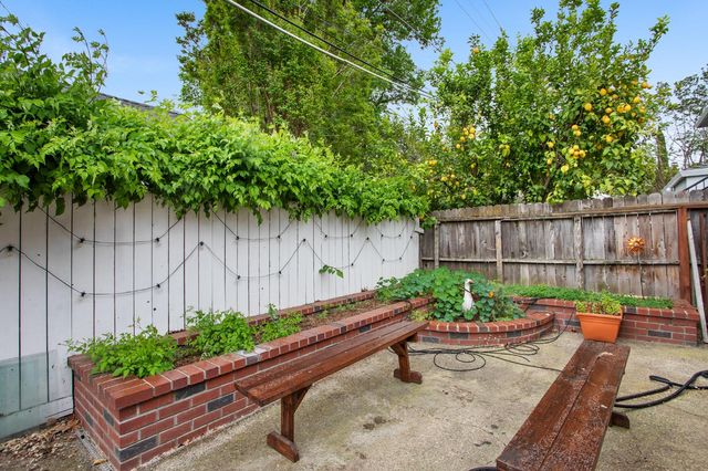 1917 26th St, Sacramento, CA 95816