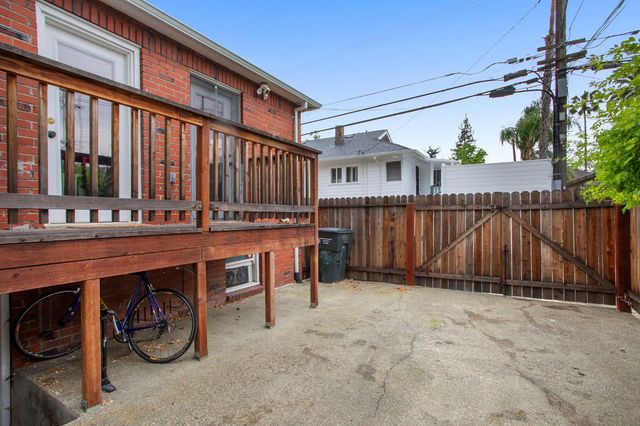 1917 26th St, Sacramento, CA 95816