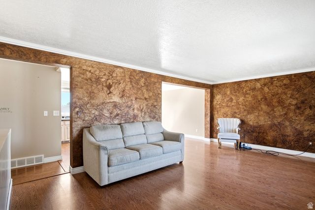 648 W 700 N, Clearfield, UT 84015