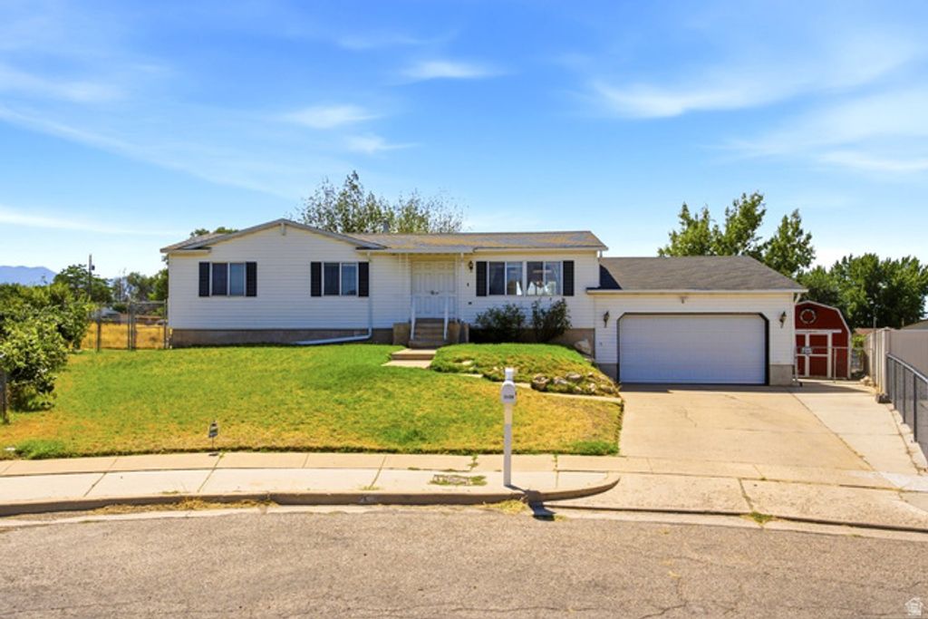 648 W 700 N, Clearfield, UT 84015