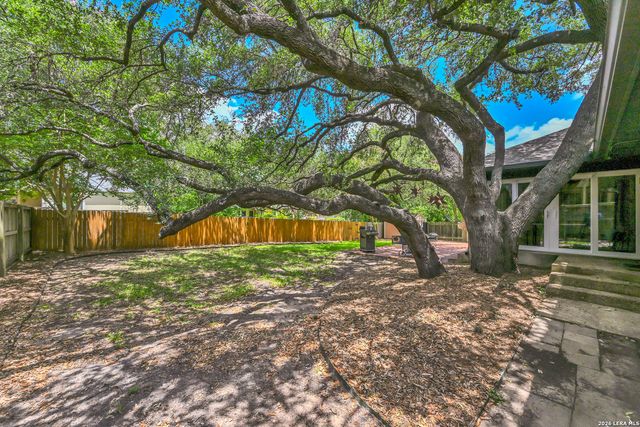13115 N HUNTERS CIR, San Antonio, TX 78230