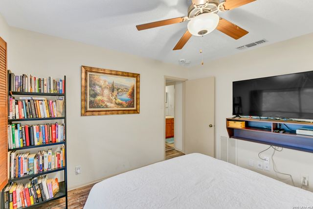13115 N HUNTERS CIR, San Antonio, TX 78230