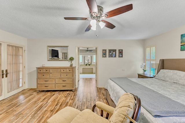 13115 N HUNTERS CIR, San Antonio, TX 78230