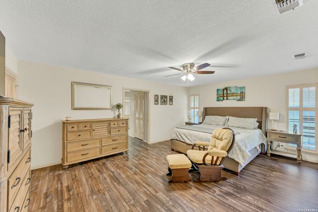 13115 N HUNTERS CIR, San Antonio, TX 78230