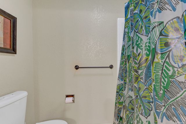 13115 N HUNTERS CIR, San Antonio, TX 78230