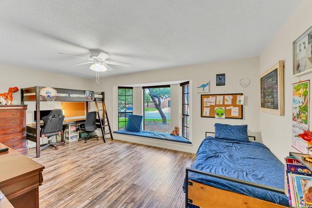 13115 N HUNTERS CIR, San Antonio, TX 78230