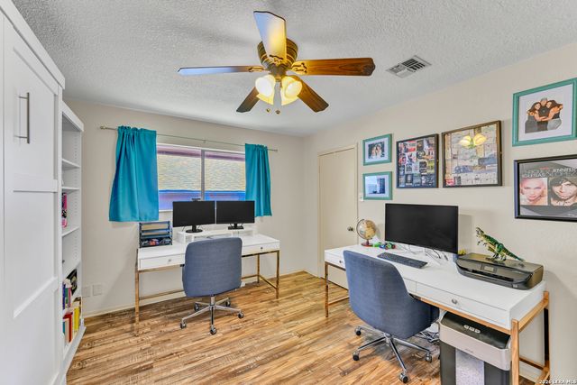 13115 N HUNTERS CIR, San Antonio, TX 78230