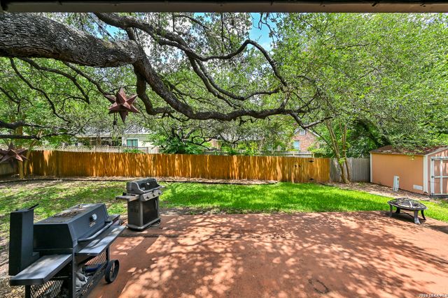 13115 N HUNTERS CIR, San Antonio, TX 78230