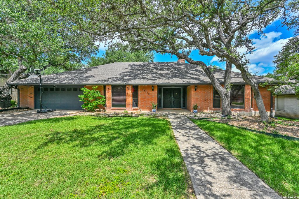 13115 N HUNTERS CIR, San Antonio, TX 78230
