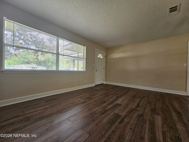 3139 CESERY Boulevard, Jacksonville, FL 32277