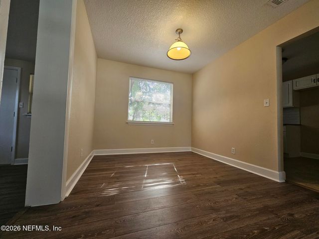 3139 CESERY Boulevard, Jacksonville, FL 32277