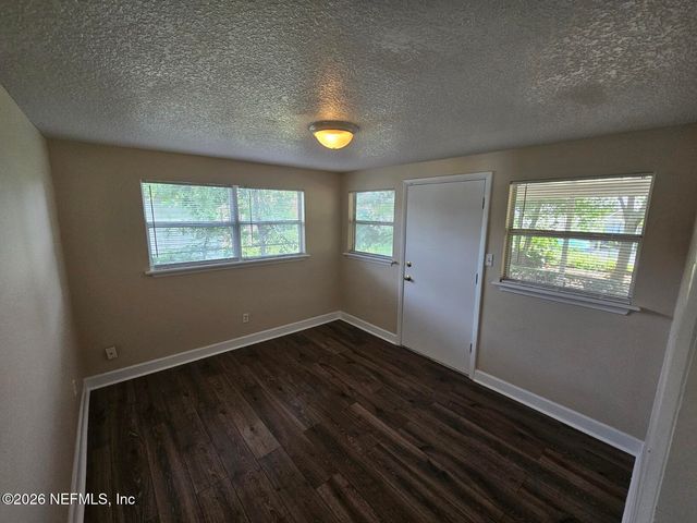 3139 CESERY Boulevard, Jacksonville, FL 32277