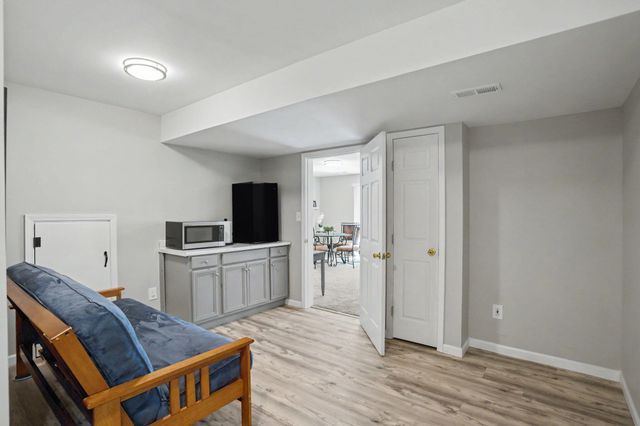 4100 MONSOON LN, Columbia, MO 65202