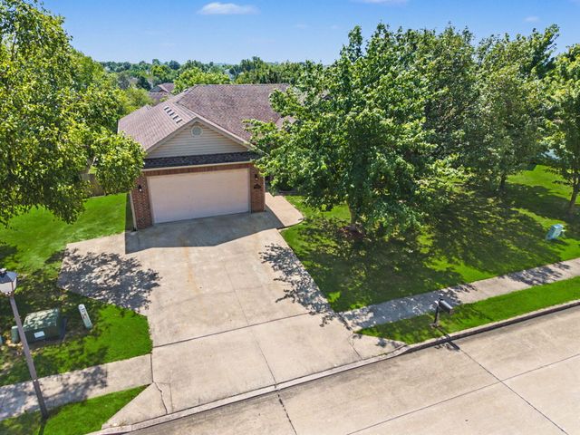 4100 MONSOON LN, Columbia, MO 65202