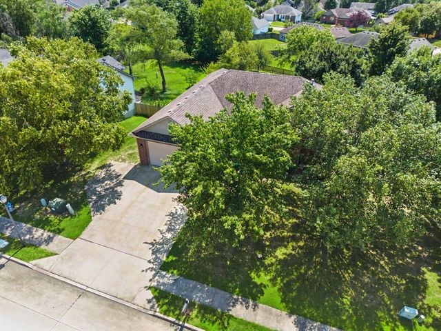 4100 MONSOON LN, Columbia, MO 65202