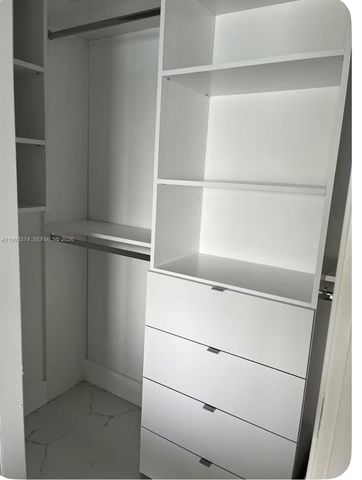 1300 Brickell Bay Dr 1806, Miami, FL 33131