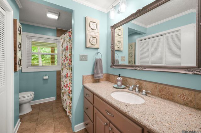 7000 Barrow Creek Dr, St Francisville, LA 70775