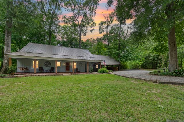 7000 Barrow Creek Dr, St Francisville, LA 70775