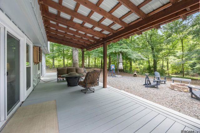 7000 Barrow Creek Dr, St Francisville, LA 70775
