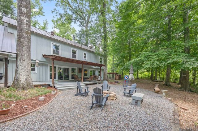 7000 Barrow Creek Dr, St Francisville, LA 70775