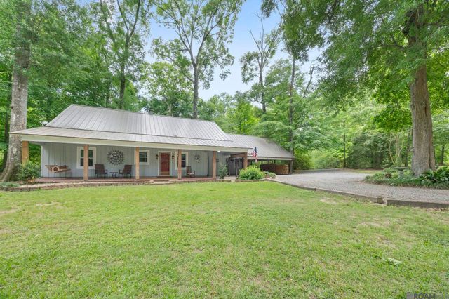 7000 Barrow Creek Dr, St Francisville, LA 70775