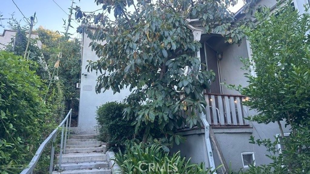 1426 Allison, Los Angeles, CA 90026 — photo 5