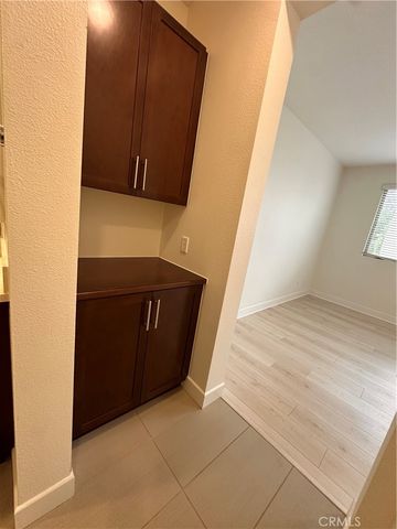 27 SOHO, Irvine, CA 92612