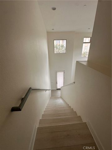 27 SOHO, Irvine, CA 92612