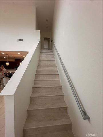 27 SOHO, Irvine, CA 92612