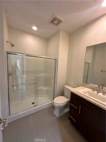 27 SOHO, Irvine, CA 92612