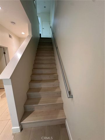 27 SOHO, Irvine, CA 92612