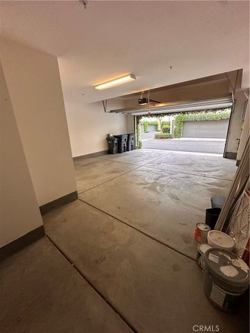 27 SOHO, Irvine, CA 92612