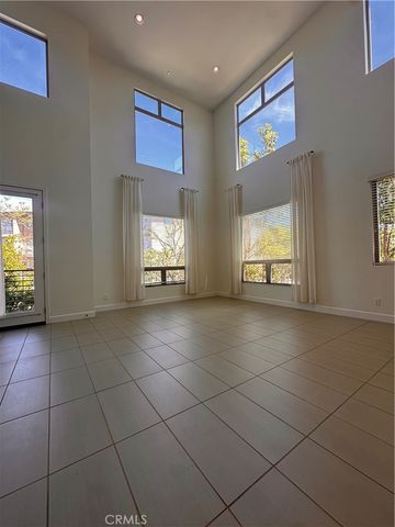 27 SOHO, Irvine, CA 92612