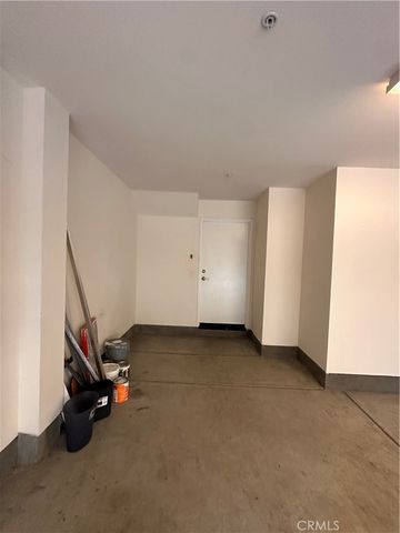 27 SOHO, Irvine, CA 92612