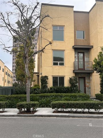 27 SOHO, Irvine, CA 92612