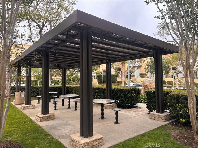 27 SOHO, Irvine, CA 92612