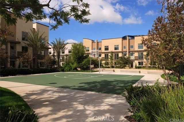 27 SOHO, Irvine, CA 92612