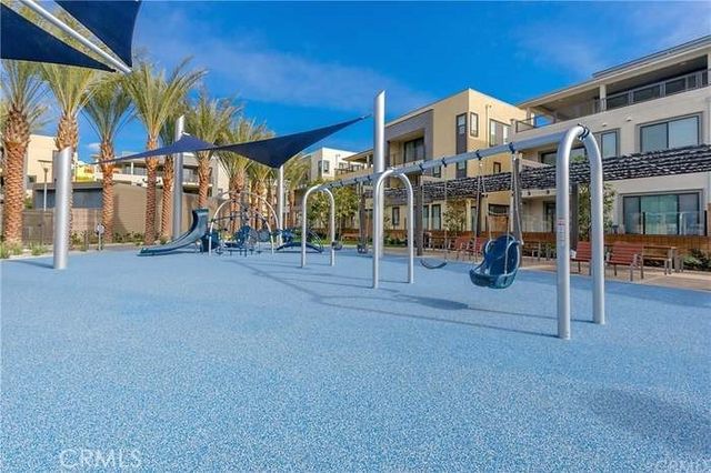 27 SOHO, Irvine, CA 92612