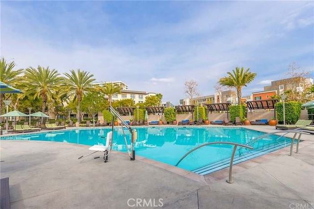 27 SOHO, Irvine, CA 92612