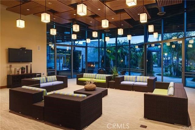 27 SOHO, Irvine, CA 92612