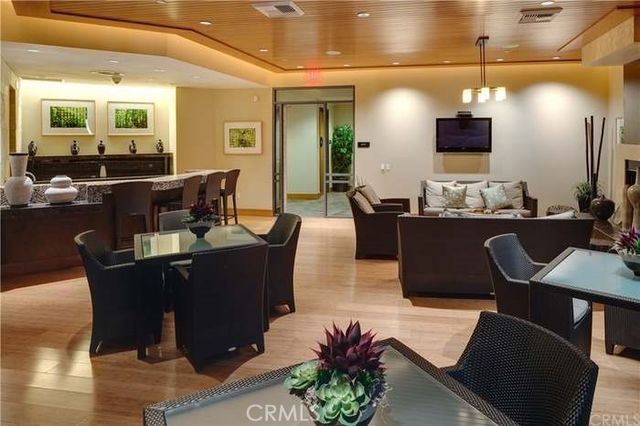 27 SOHO, Irvine, CA 92612