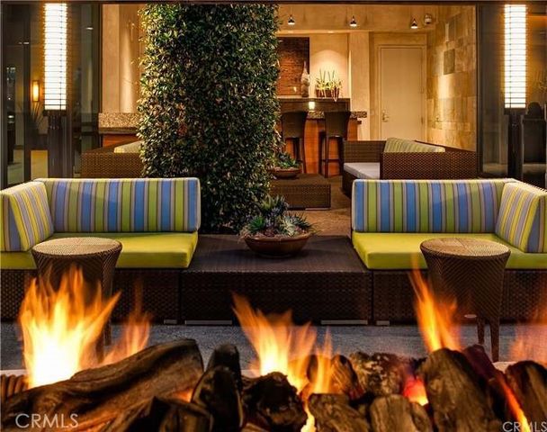 27 SOHO, Irvine, CA 92612