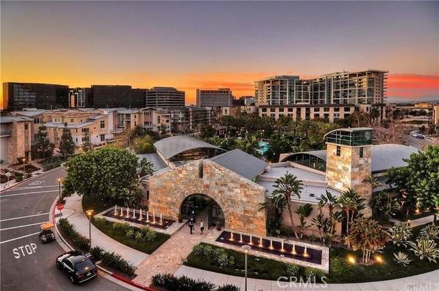 27 SOHO, Irvine, CA 92612