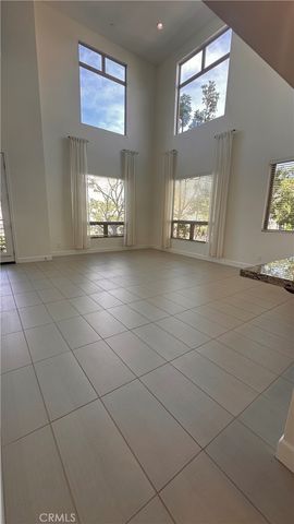 27 SOHO, Irvine, CA 92612