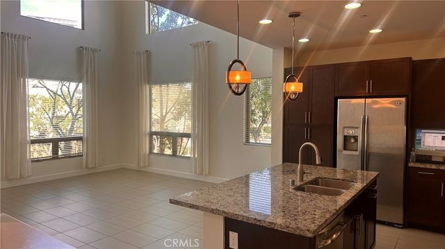 27 SOHO, Irvine, CA 92612