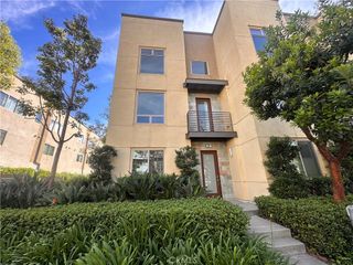 27 SOHO, Irvine, CA 92612