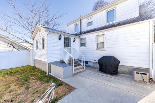 49 Kearney St, Dover Town, NJ 07801