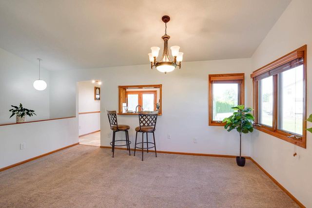 3140 Rebel Drive, Sun Prairie, WI 53590
